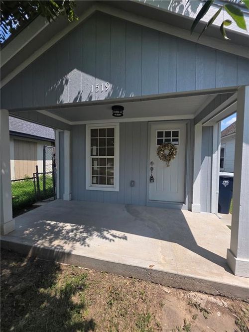 1519 Winchester Ave, Kansas City, MO, 64126-2741 | Card Image