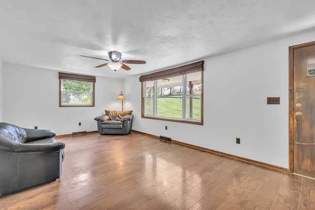 104 Dawson Dr, House other with 3 bedrooms, 2 bathrooms and 2 parking in Midland PA | Image 5