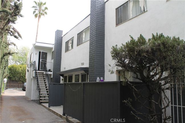 APT-6 - 5236 Kester Ave, Condo with 0 bedrooms, 0 bathrooms and 6 parking in Sherman Oaks CA | Image 5