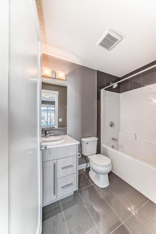 52 - 111 Rainbow Falls Gate, Townhouse with 2 bedrooms, 3 bathrooms and 2 parking in Chestermere AB | Image 38