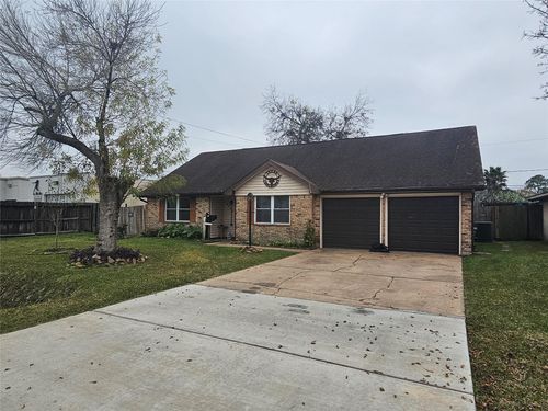 2818 Spa Dr, Deer Park, TX, 77536-6024 | Card Image