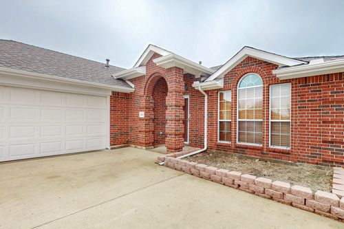 3821 Red Oak St, Sachse, TX, 75048-6138 | Card Image