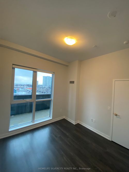 512-4055 Parkside Village Dr, Mississauga, ON, L5B0K8 | Card Image