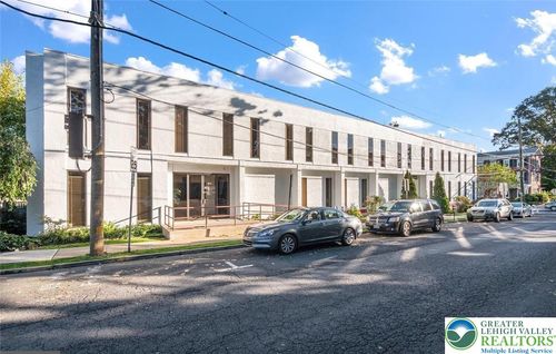 ste-203-70 W Oakland Ave, DOYLESTOWN, PA, 18901-4214 | Card Image