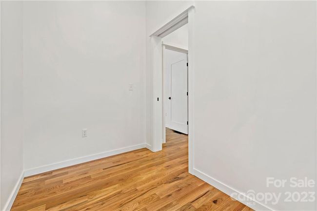 Upstairs office space | Image 34