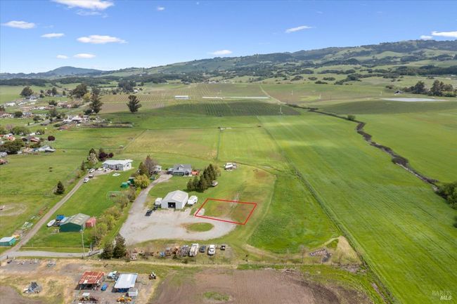 166 Davis Ln, House other with 3 bedrooms, 2 bathrooms and 15 parking in Penngrove CA | Image 5