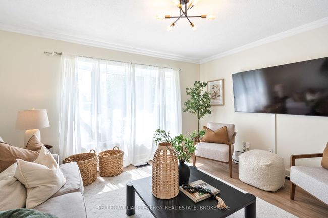 754 Hillcroft St, House attached with 4 bedrooms, 2 bathrooms and 3 parking in Oshawa ON | Image 10
