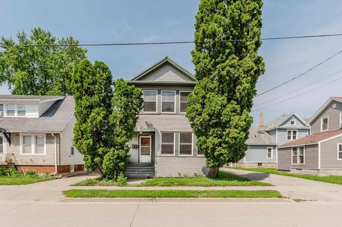 687 Central Street, OSHKOSH, WI, 54901 | Card Image