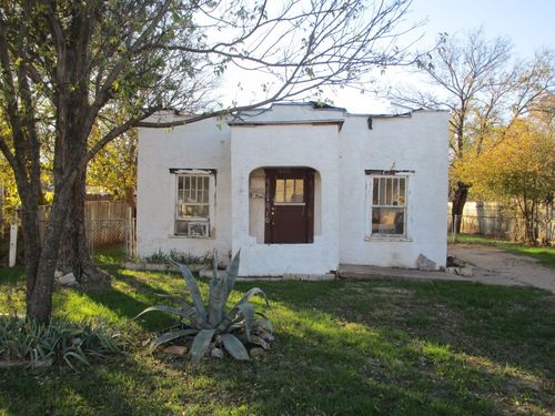 910 S Willis St, Abilene, TX, 79605-3920 | Card Image