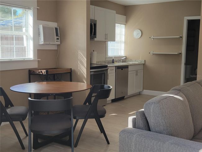 5706 1/2 N Branch Ave, Condo with 1 bedrooms, 1 bathrooms and null parking in Tampa FL | Image 5