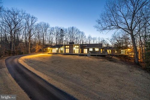 20 Cessna Ln, FREDERICKSBURG, VA, 22405-1418 | Card Image