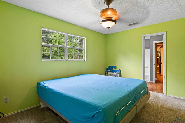 309 Old Highway 135 N, House other with 3 bedrooms, 2 bathrooms and null parking in Gladewater TX | Image 31