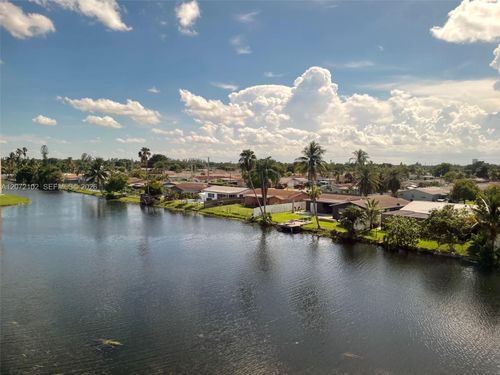 404-2711 Nw 104th Ave, Sunrise, FL, 33322-1975 | Card Image