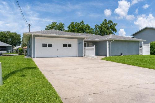 1218 Se 5th Ave, Crystal River, FL, 34429-4929 | Card Image