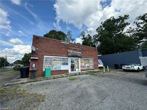633 Rauhut St, Burlington, NC, 27217-2461 | Card Image