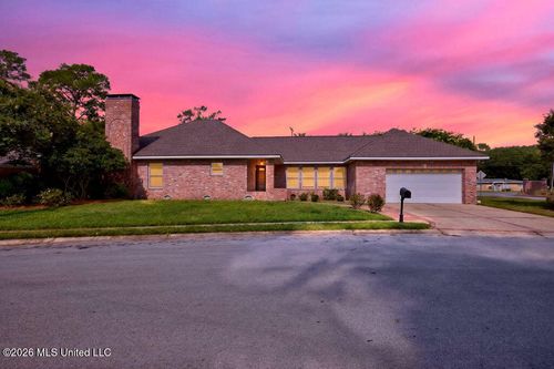 401 Caribe Pl S, Gulfport, MS, 39507-4192 | Card Image