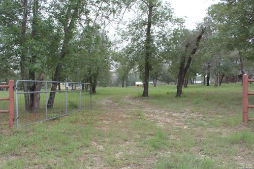 278 County Road 6862, Natalia, TX, 78059-2542 | Card Image
