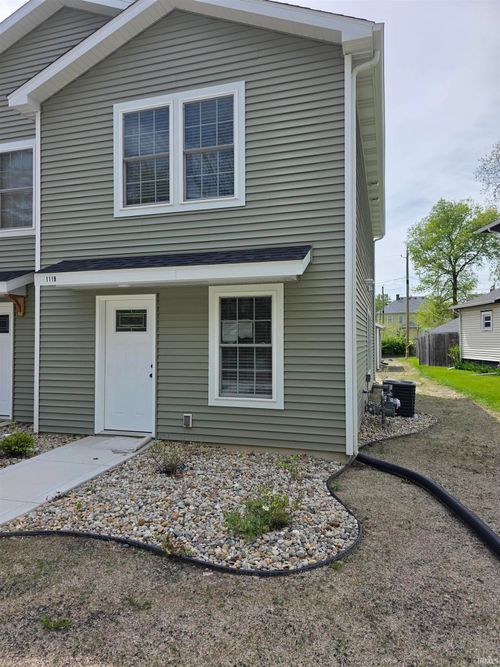 1119 Edwardsburg Ave, Elkhart, IN, 46514-2838 | Card Image