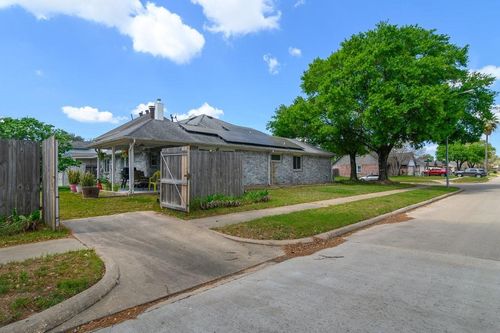 18703 Forest Forge Drive, Cypress, TX, 77433 | Card Image