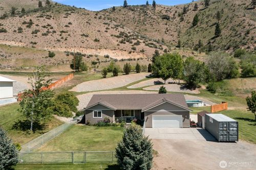 6132 Entiat River Rd, Entiat, WA, 98822-7525 | Card Image