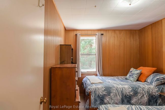 704 York Ave, House other with 3 bedrooms, 1 bathrooms and 6 parking in Sauble Beach ON | Image 18