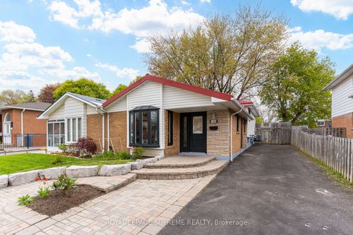 143 Voltarie Cres, Mississauga, ON, L5A2A5 | Card Image