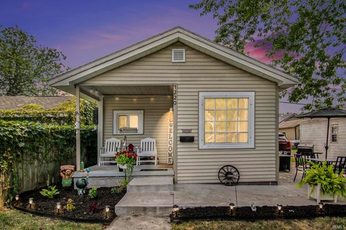 1220 E Fox St, South Bend, IN, 46613-3114 | Card Image