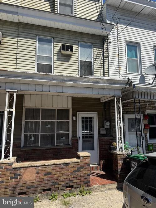 217 W Pine St, MAHANOY CITY, PA, 17948-2538 | Card Image