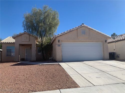 3520 Sea Grass Dr, North Las Vegas, NV, 89032-3468 | Card Image