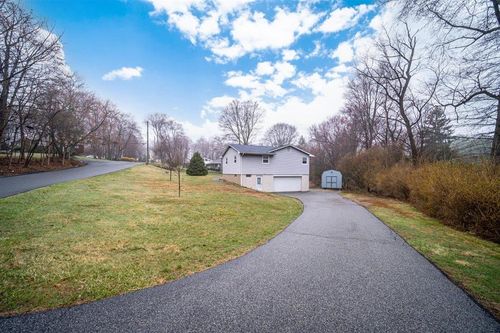 20 Provost Dr, Airmont, NY, 10901-7540 | Card Image