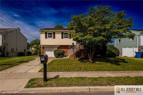 43 Shirley Blvd, Old Bridge, NJ, 08857-3401 | Card Image
