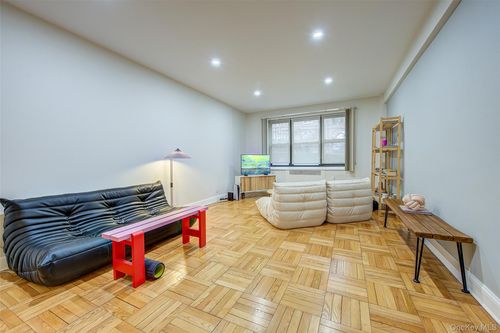 ge-67 Booth St, Forest Hills, NY, 11375-3158 | Card Image