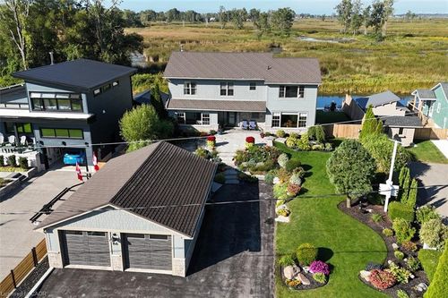 86 Old Cut Blvd, Port Rowan, ON, N0E1M0 | Card Image