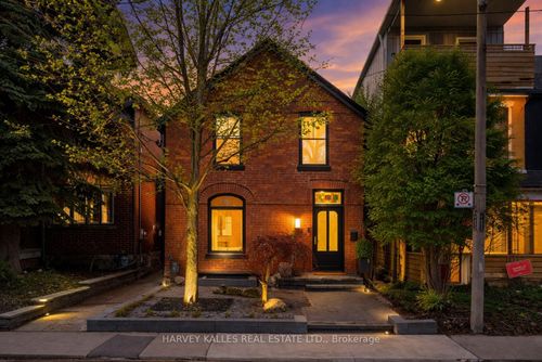 239 Borden St, Toronto, ON, M5S2N5 | Card Image