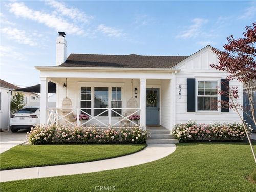 8361 Chase Ave, Westchester, CA, 90045-2732 | Card Image