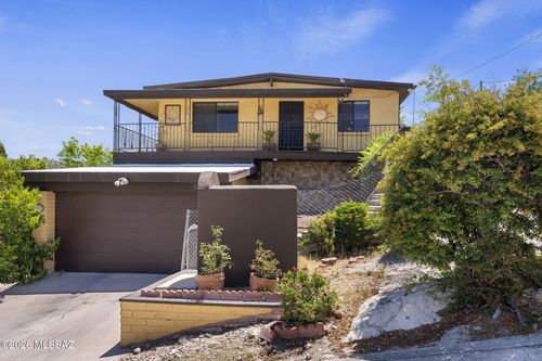 664 N Mercedes St, Nogales, AZ, 85621-1921 | Card Image