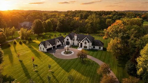 170 Spur Cir, Wayzata, MN, 55391-9577 | Card Image