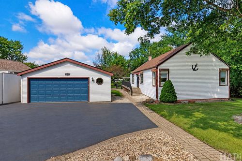 38392 N 8th St, Spring Grove, IL, 60081-9493 | Card Image