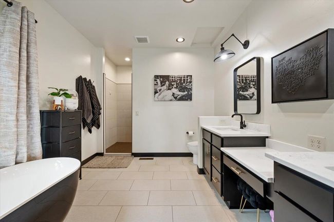 21252 Crestview Ct, House other with 4 bedrooms, 5 bathrooms and null parking in lead SD | Image 21