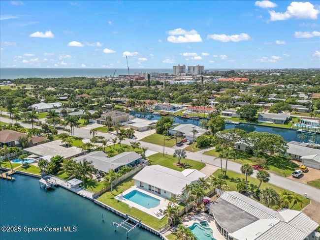 161 Bahama Blvd, House other with 3 bedrooms, 3 bathrooms and null parking in Cocoa Beach FL | Image 35