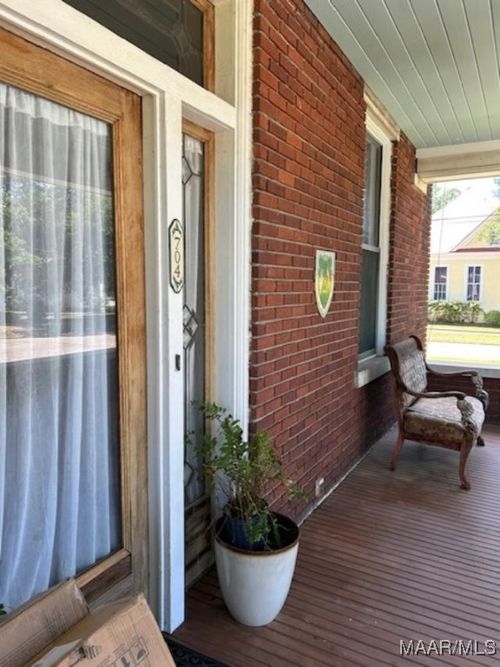 704 Mabry St, Selma, AL, 36701-5552 | Card Image