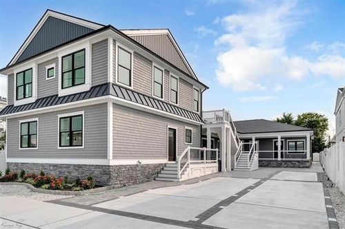 201-204 E Primrose Rd, Wildwood Crest, NJ, 08260-3951 | Card Image