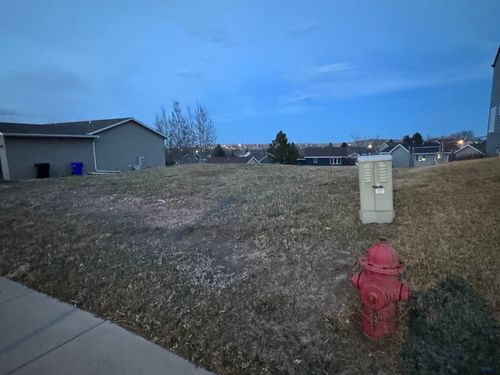 4048 Derby Ln, Rapid City, SD, 57701-2138 | Card Image