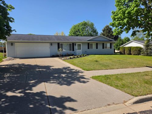 906 Jacob Cir, Reedsburg, WI, 53959-2257 | Card Image