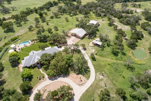 395 Bluff Creek Rd, Center Point, TX, 78010-5417 | Card Image