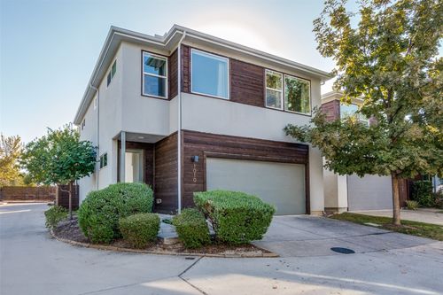 1010 Gallivant Ln, Dallas, TX, 75218-3939 | Card Image