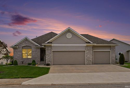 242 River Park Dr, Middlebury, IN, 46540-8781 | Card Image