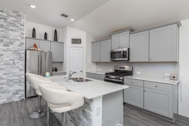 4512 Hiddenite Rd, House other with 4 bedrooms, 2 bathrooms and null parking in Aubrey TX | Image 7