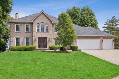 877 Stillwell Ct, Wheaton, IL, 60189-8400 | Card Image