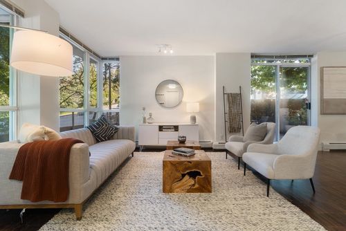 188 Chesterfield Ave, North Vancouver, BC, V7M0A4 | Card Image